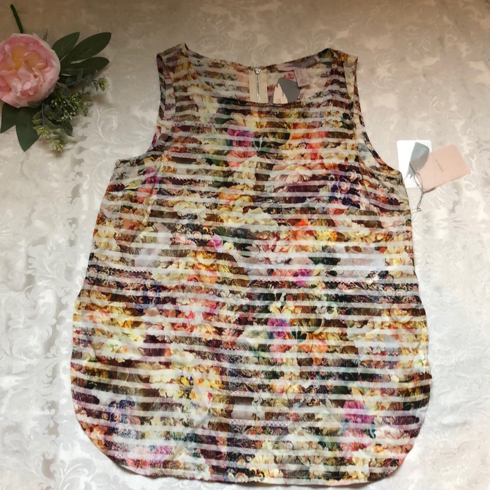 Floral & striped top size XS NWT by Forever 21
